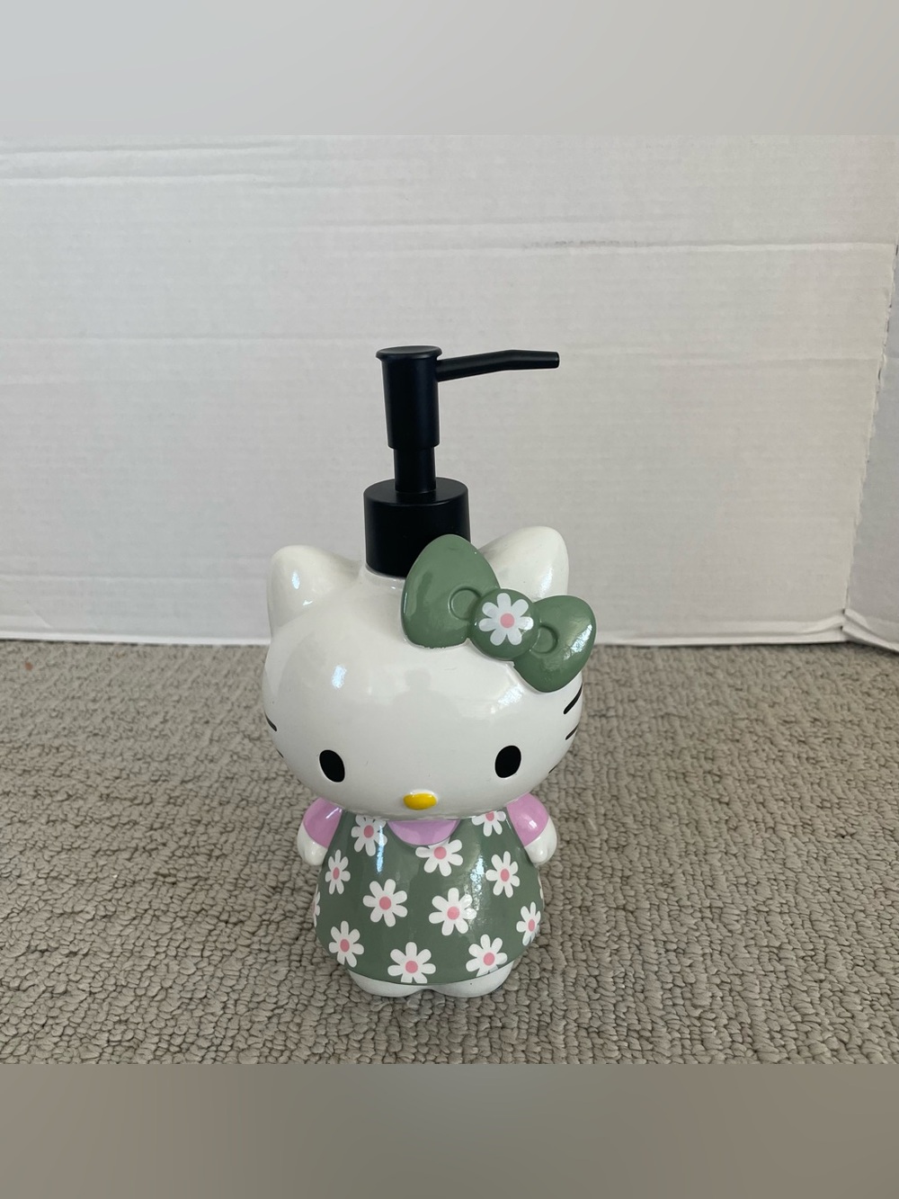New hello kitty lotion pump
